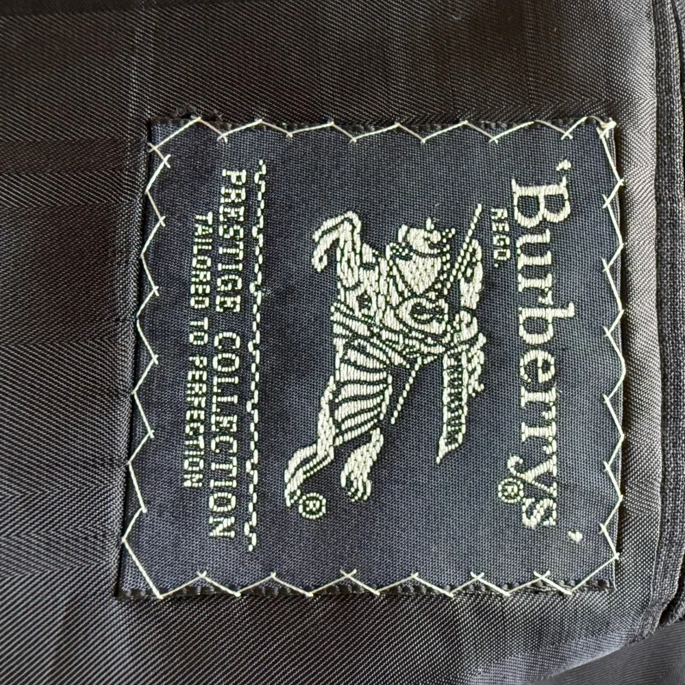 Burberrys Prestige Collection Blazer Charcoal Grey Windowpane Check Sport Coat
